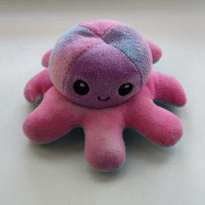 Oboustranná chobotnice s měnícím se výrazem - růžovomodrá