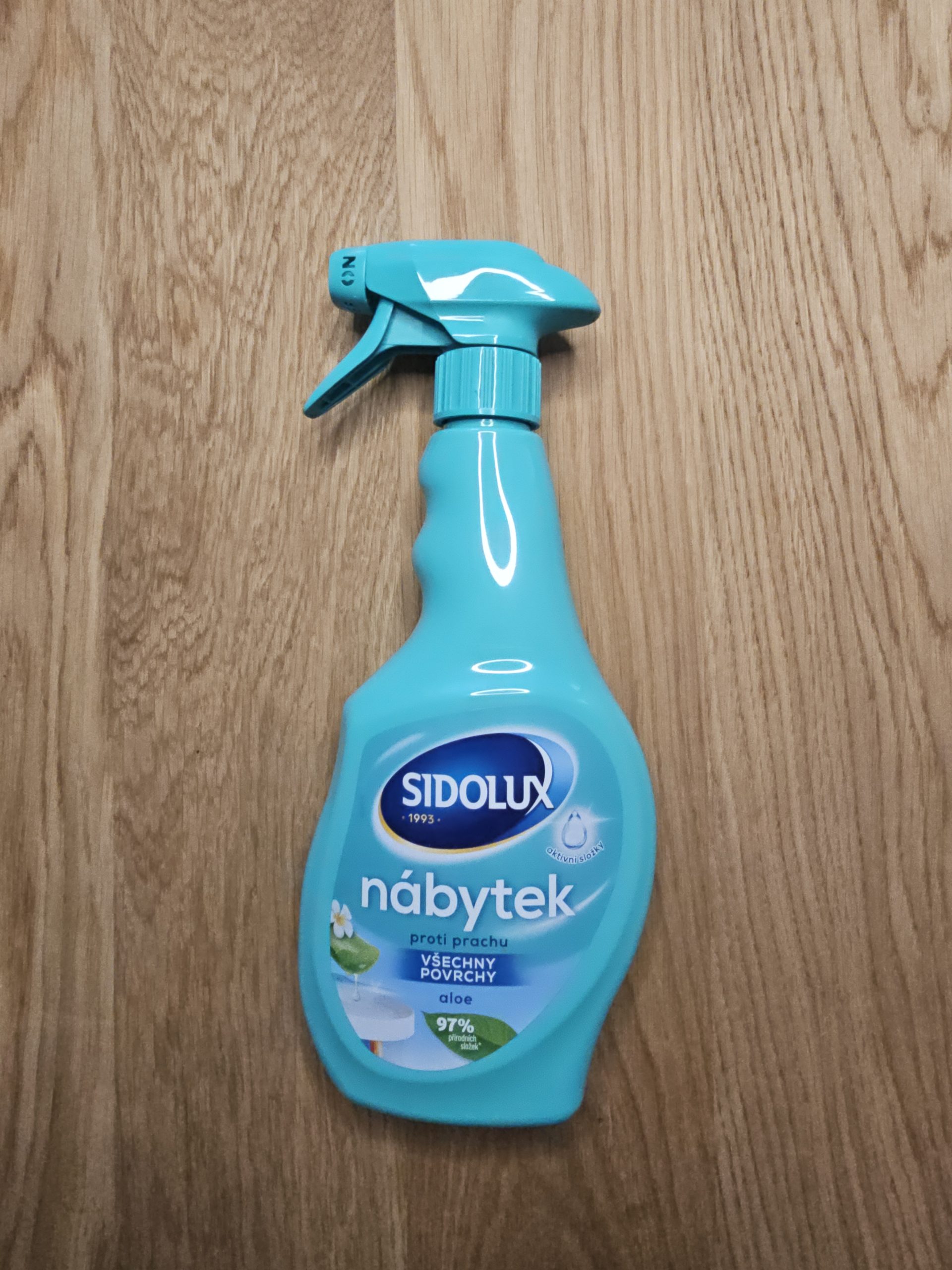 Sidolux – sprej proti prachu na nábytek